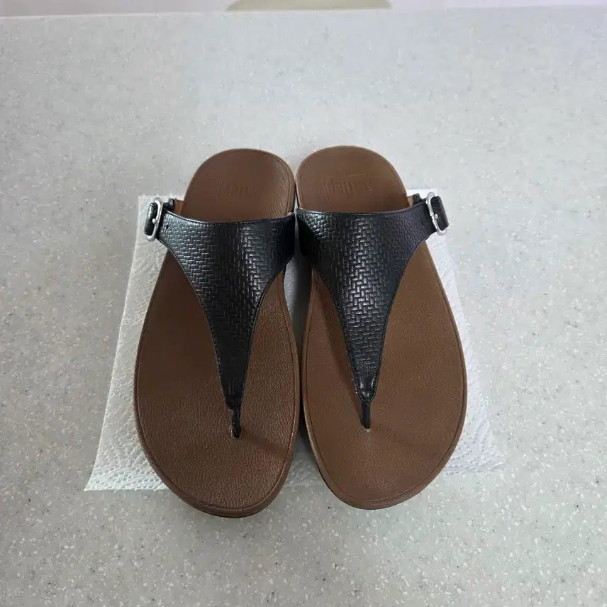 [BUNJANG] Fitflop Leather Flip-Flops / 핏플랍 레더 조리 슬리퍼 235.240