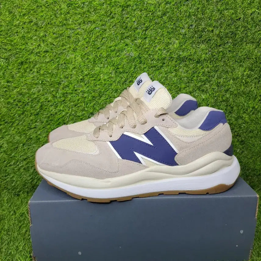 [BUNJANG] New Balance 57/40 Sneakers (265) / 뉴발란스 57/40 운동화 (265)