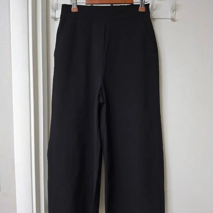 [BUNJANG] Black Wide-Leg Slacks with Back Banding - Free Size / 블랙 바스락와이드뒷밴딩 슬랙스ㅡ프리
