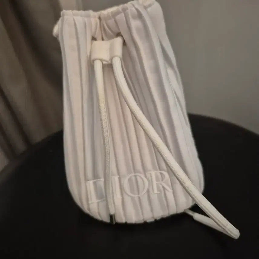 [BUNJANG] Dior Drawstring Pouch / 디올 드로우스트링 파우치