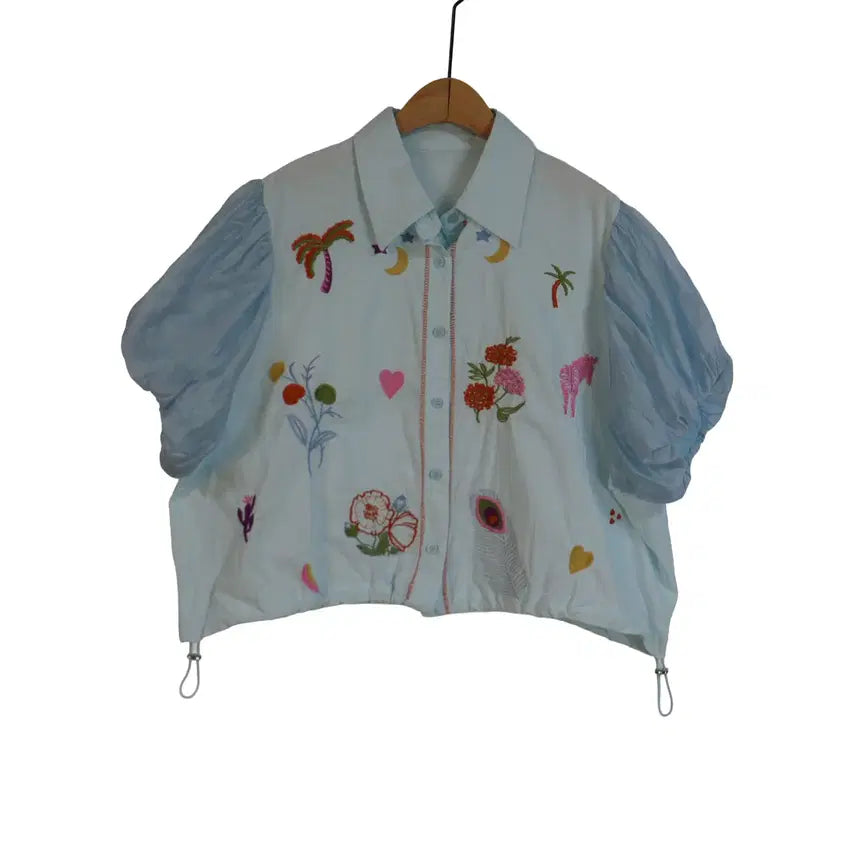 [BUNJANG] Light Blue Embroidered Crop Jacket with Puff Sleeves / 라이트블루 자수 크롭 자켓 프리 퍼프소매 셔츠 자켓
