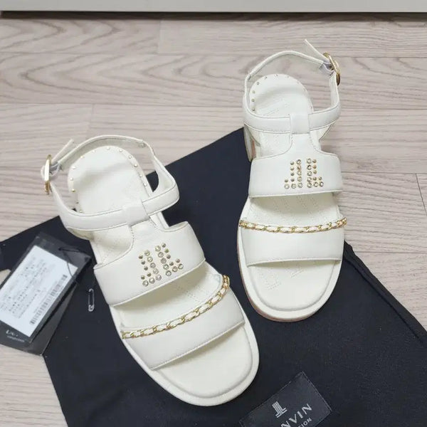 [BUNJANG] Lanvin Collection Crystal Emblem Leather Sandals (Ivory, Size 230) / [230] 한섬 랑방컬렉션 크리스탈 엠블럼 레더 샌들. 새상품