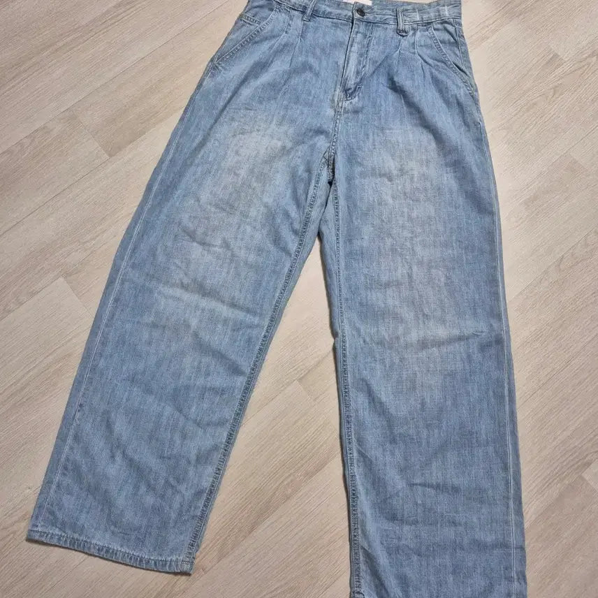 [BUNJANG] Portners Light Two-Tuck Wide Jeans Summer Light Blue Denim / 포트너스 라이트 투턱 와이드 진 여름 청바지 연청