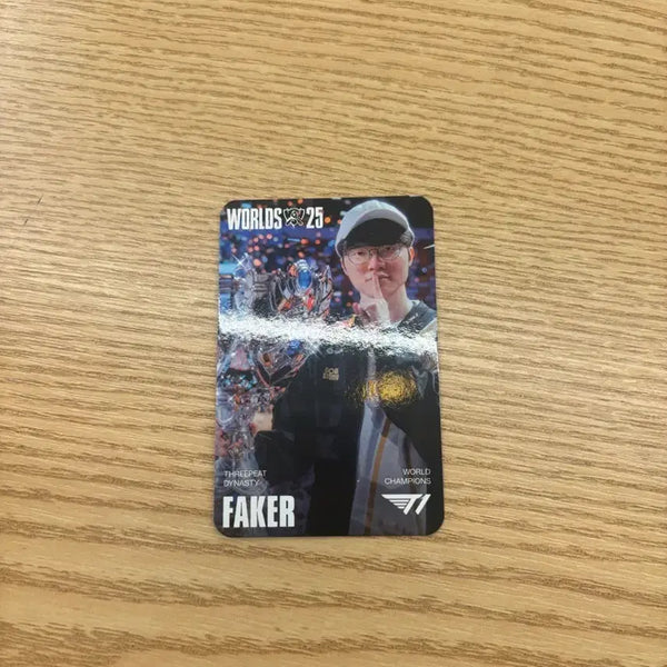 [BUNJANG] T1 Faker MSI 2022 World Championship Skin Photocard / T1 페이커 MSI 대전 펜페스타 월즈 우승 스킨 포토카드 양도