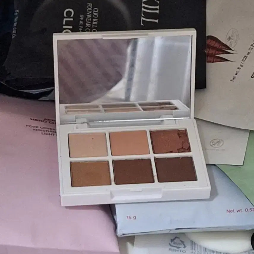 [BUNJANG] Mad Peach Daily Mood Palette Complete Brown & Butt Puff Set / 매드피치 데일리무드팔레트 컴플리트브라운, 궁뎅이퍼프1개