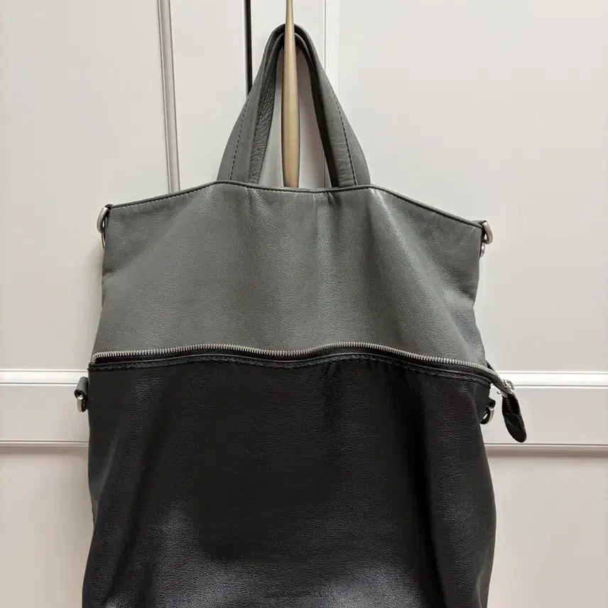 [BUNJANG] Mandarina Duck Leather Shoulder Bag Black/Gray / 만다리나덕 가죽 숄더백 블랙/그레이
