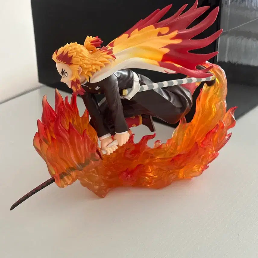 [BUNJANG] Kyojuro Rengoku Demon Slayer Figure / 귀멸의 칼날 렌고쿠 피규어