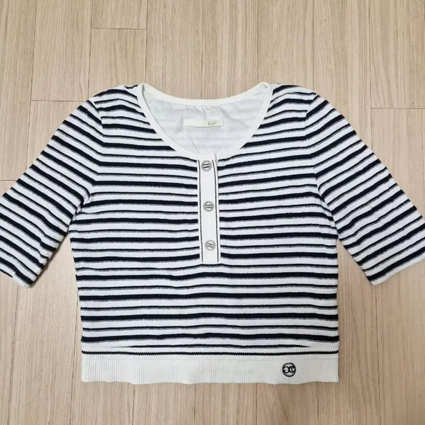 [BUNJANG] G-Cut Navy Stripe Short-Sleeve Knit / 지컷 네이비 스트라이프 반팔 니트 듀엘 보브 온앤온 쥬크 나이스클랍