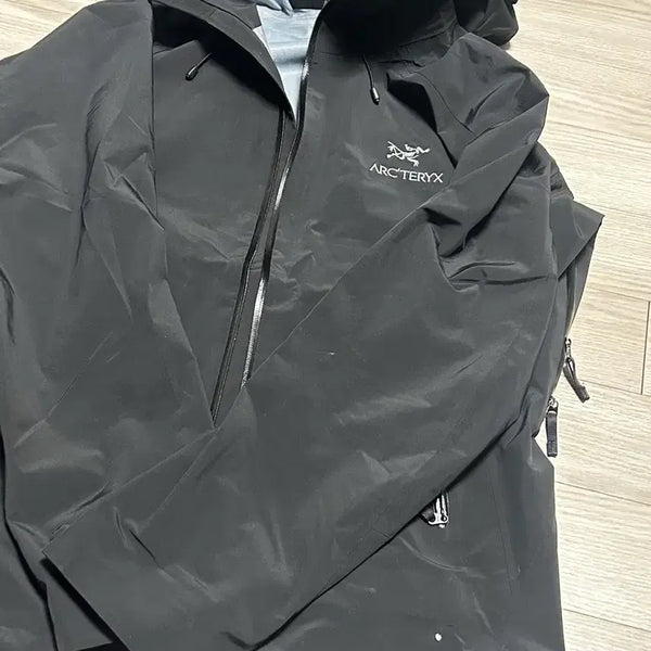 [BUNJANG] Arc'teryx Beta LT Windbreaker Jacket / 아크테릭스 바람막이 베타 LT