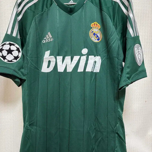 [BUNJANG] Adidas Real Madrid Cristiano Ronaldo 2011-2012 Jersey - Size M / 아디다스 레알마드리드 호날두 유니폼 M사이즈 팝니다