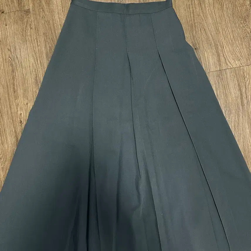 [BUNJANG] Pleated Skirt Khaki Small / 플리츠 스커트 카키 s