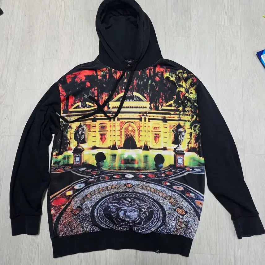 [BUNJANG] Versace Medusa Print Hoodie Black / 베르사체 메두사 프린팅 후드티 블랙