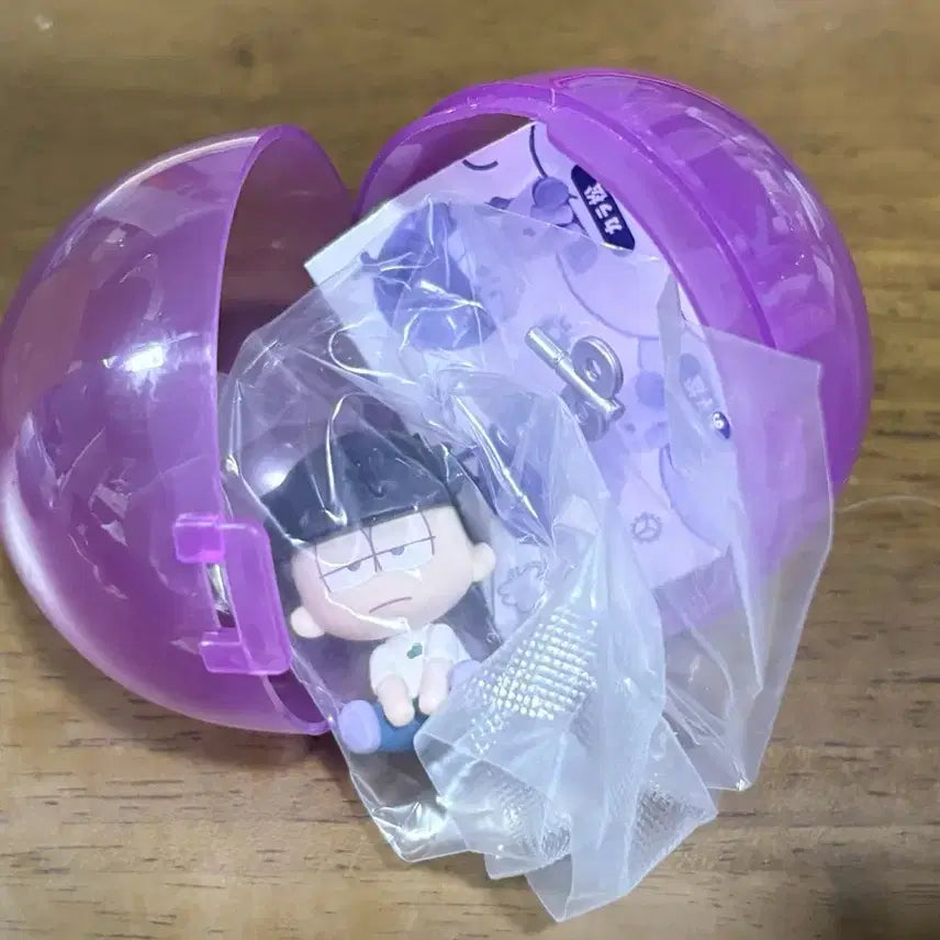 [BUNJANG] Osomatsusan Ichimatsu Figure (Sealed) / 오소마츠상 이치마츠 피규어 가챠 ( 미개봉 )