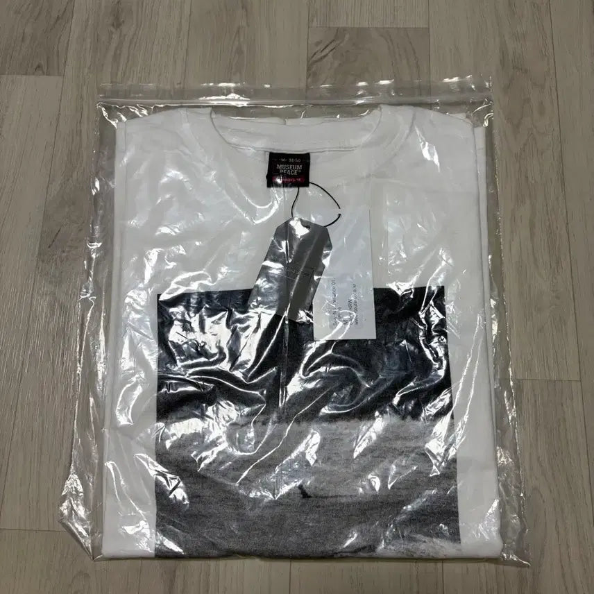 [BUNJANG] Deuter Sea-No Romance Short Sleeve T-Shirt M / 듀테로 sea-no romance 반팔 티셔츠 M 판매