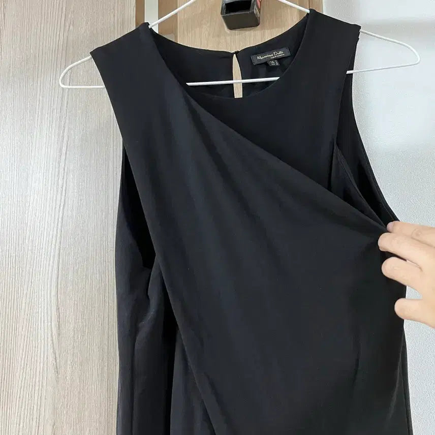 [BUNJANG] Massimo Dutti Black Sleeveless Blouse Top / 마시모두띠 블랙 민소매 블라우스 탑