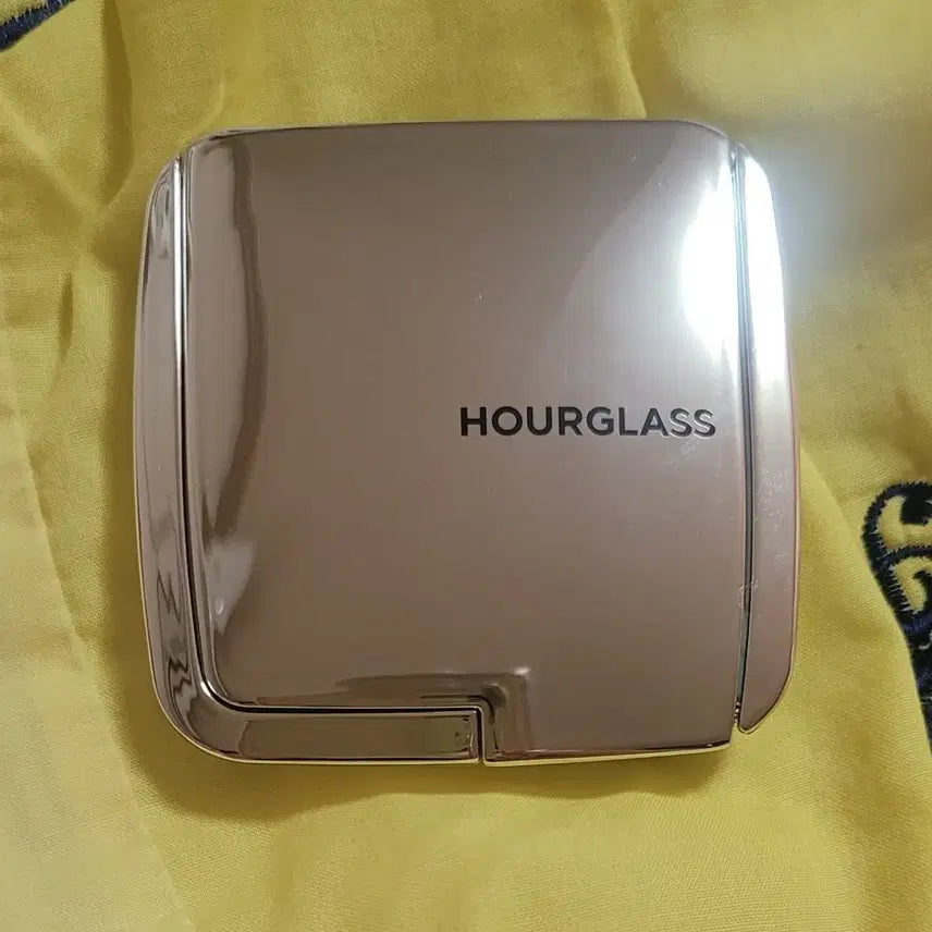 [BUNJANG] Hourglass Highlighter (Incandescent Shade) / 아워글래스 하이라이터