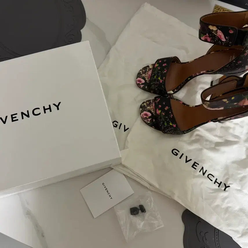 [BUNJANG] Givenchy Heels Pumps / 지방시 힐 펌프스 (정품)