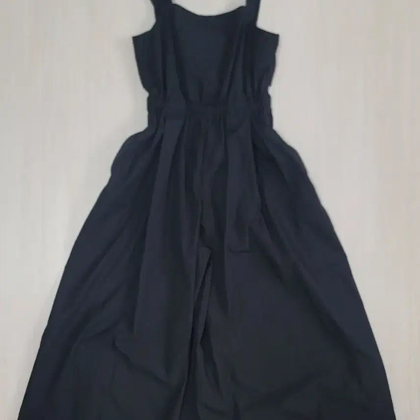 [BUNJANG] COS Bow-Back Wide Leg Jumpsuit EUR36 / (EUR36)COS 보우백 와이드 레그 점프수트 판매합니다