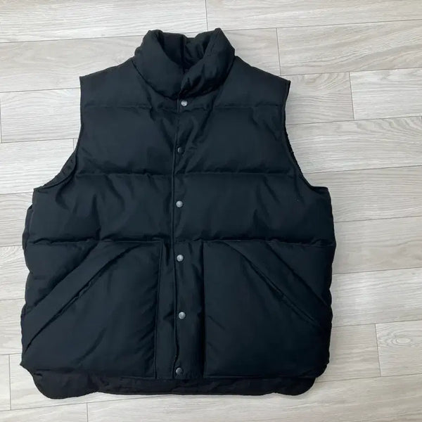 [BUNJANG] Blackout Ventile Down Vest / 블랙아웃 벤타일 다운 베스트 판매합니다