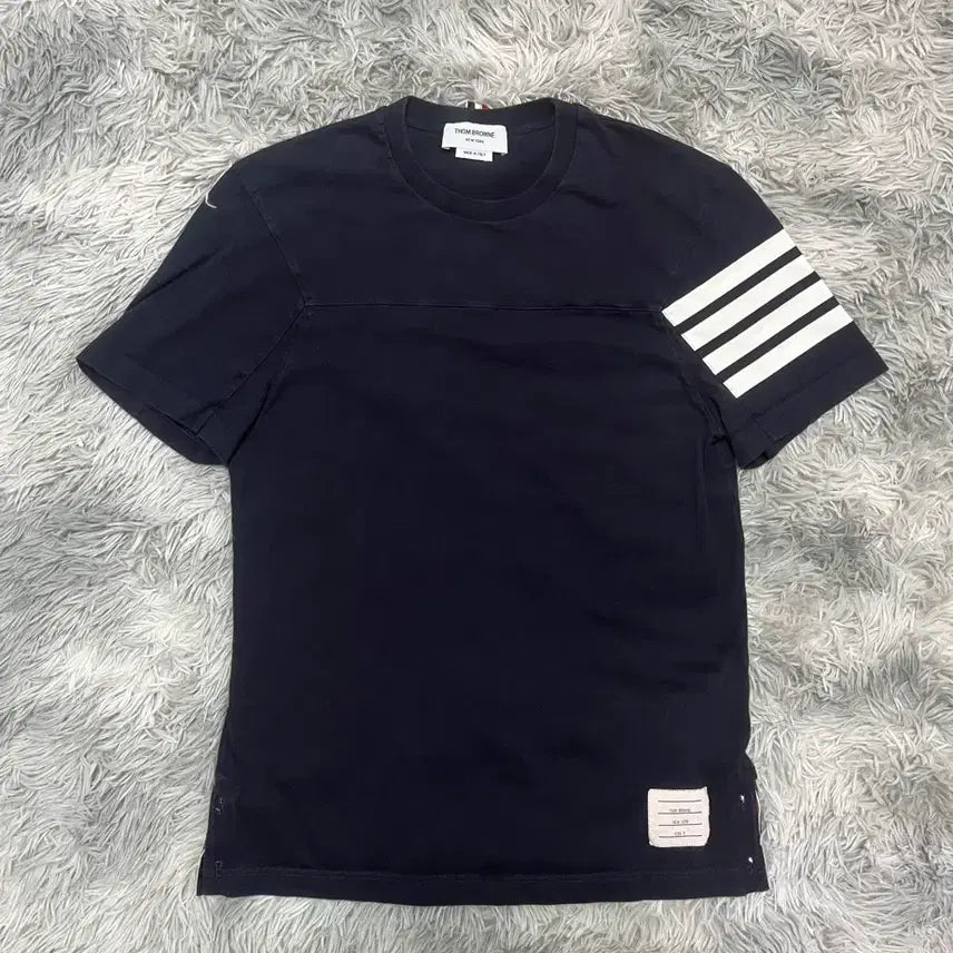 [BUNJANG] Thom Browne Navy Sleeve Band T-Shirt Size 3 / 톰브라운 사선 완장 반팔 3사이즈