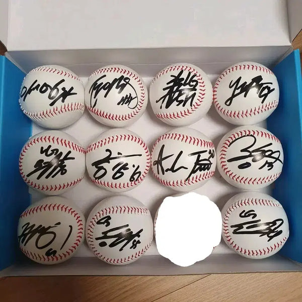 [BUNJANG] LG Twins Signed Baseball Collection (Various Players) / LG트윈스 홍창기 오지환 송찬의 천성호 김영우 톨허스트 송승기 싸인볼