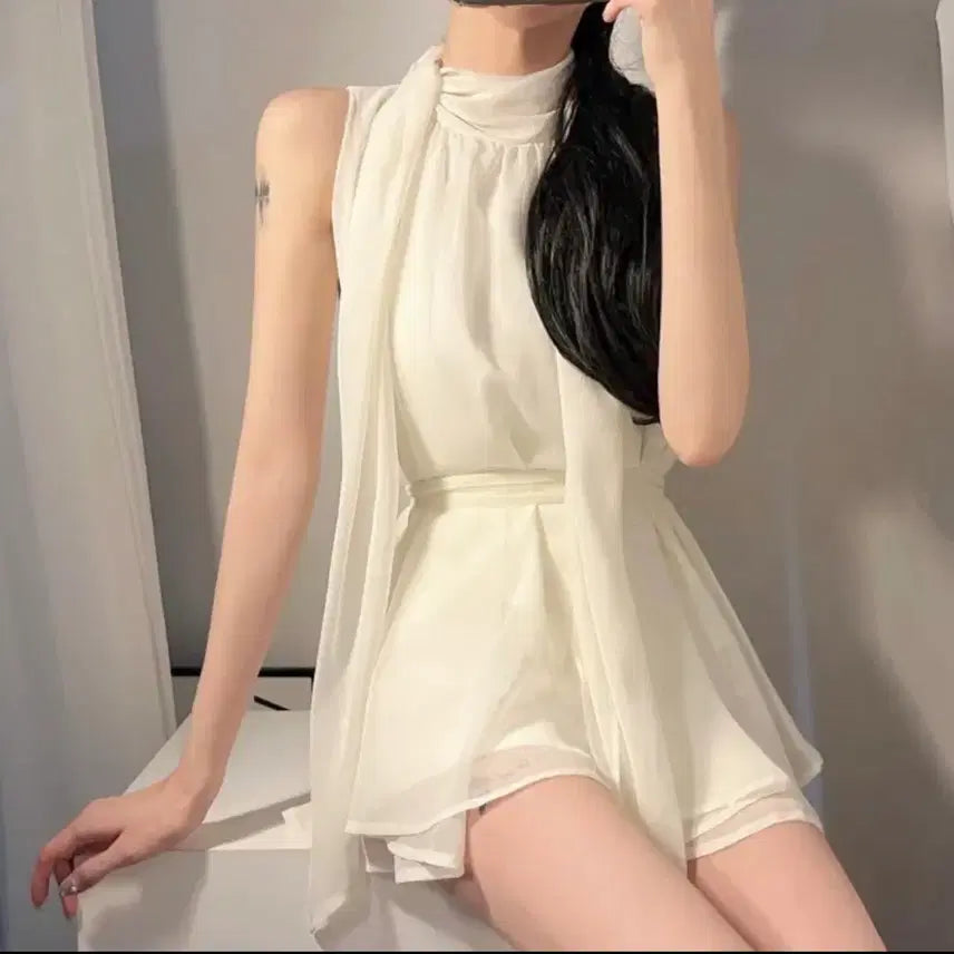 [BUNJANG] Offyoon Cream Ivory Chiffon Halterneck Blouse / 환승연애 현지블라우스 크림 아이보리 쉬폰 홀터넥 블라우스 오프윤