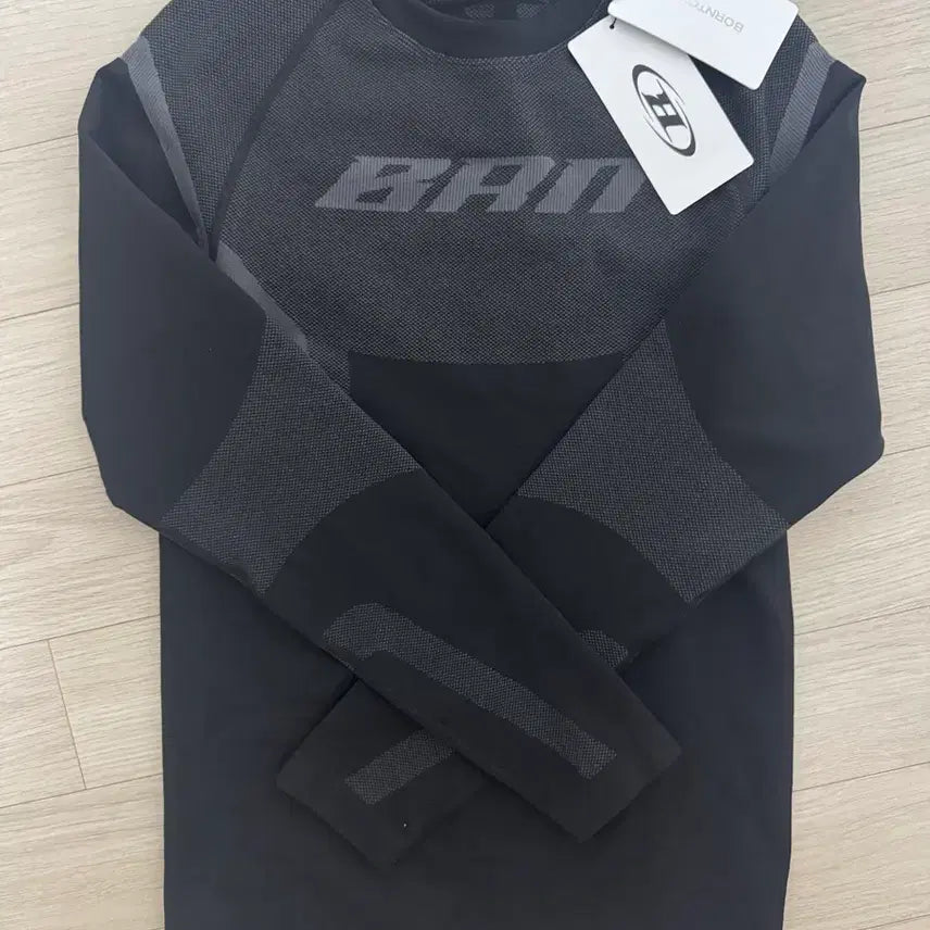 [BUNJANG] Born to Win Eclipse Long Sleeve Size 1 / 본투윈 이클립스 긴팔 1사이즈