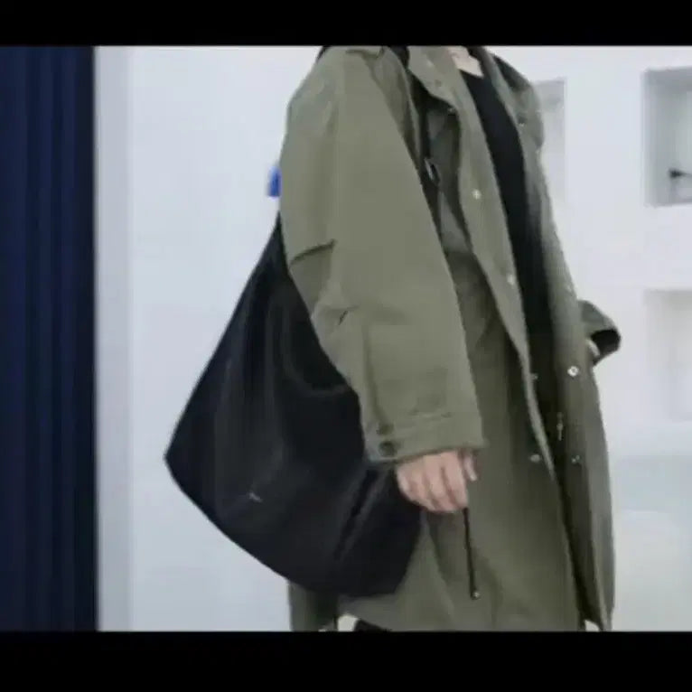[BUNJANG] JILLSTUART Black Leather 2-Way Shoulder Bag with Cardholder / 질스튜어트 블랙 가죽 2WAY 숄더백 (카드지갑 포함) JUBA6F930