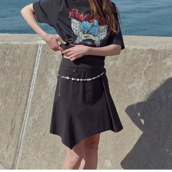 [BUNJANG] Rave Stripe Unbalanced Skirt Charcoal/White / 레이브 스트라이프 언밸런스 스커트 차콜,화이트1