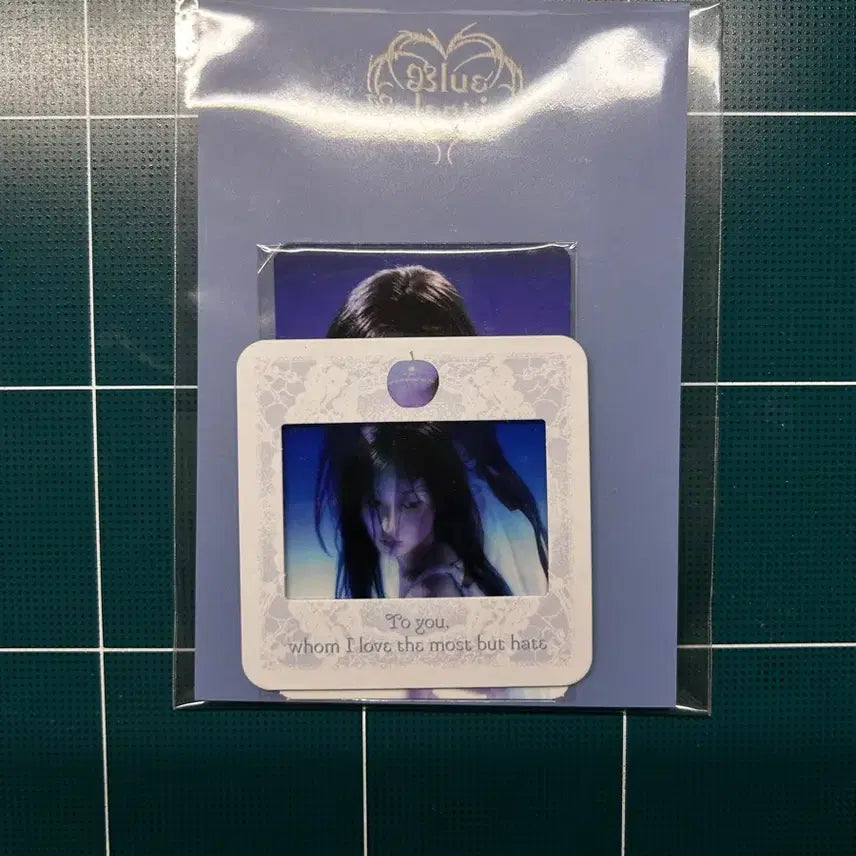 [BUNJANG] NMIXX Haewon Blue Valentine Frame Film Photo Pop-up Goods / 엔믹스 해원 Blue valentine 프레임 필름 포토 팝업 굿즈 판매