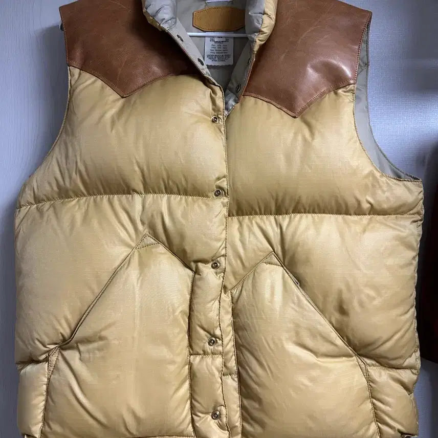 [BUNJANG] Rocky Mountain Featherbed Warehouse Padded Vest Size 44 / 록키마운틴페더베드 웨어하우스 패딩 베스트 44