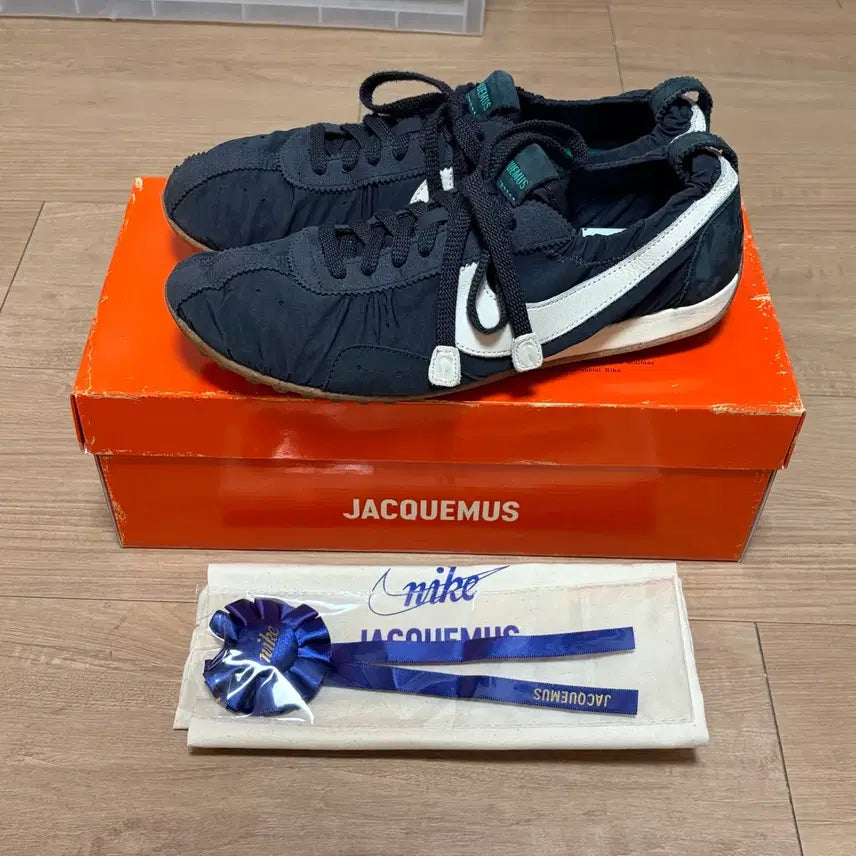 [BUNJANG] Nike x Jacquemus Air Humara "Off Noir" Sneakers (US M11) / (US M11(295)) 나이키 x 자크뮈스 문 슈 오프 누와르 (블랙)