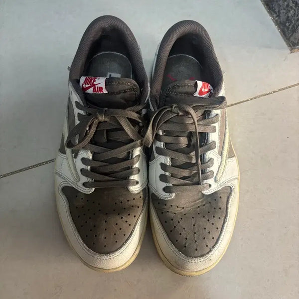 [BUNJANG] Nike Air Jordan 1 x Travis Scott / 나이키조던1 스캇 팝니다(260)