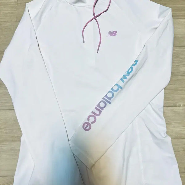 [BUNJANG] New Balance Long Sleeve Rash Guard White M / 뉴발란스 긴팔 화이트 수영복 래쉬가드
