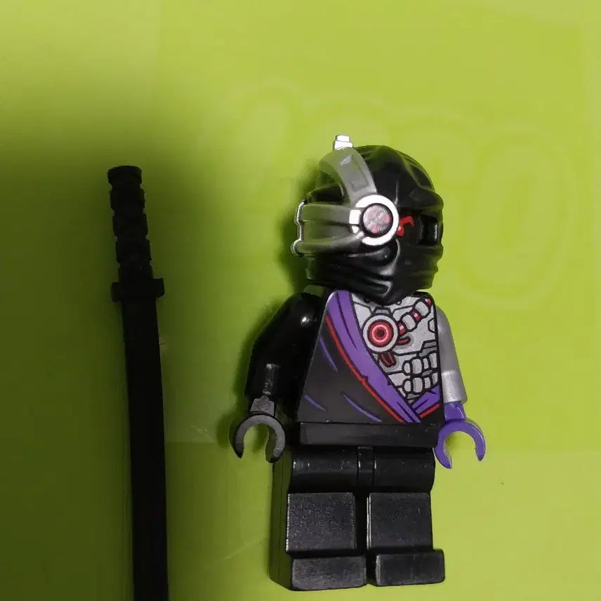[BUNJANG] LEGO Ninjago Nindroid Minifigure Model 2 / 레고 닌자고 닌드로이드 미니피규어 모델 2 검은 칼