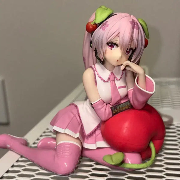 [BUNJANG] Taito Hatsune Miku Sakura Miku Cherry Cushion Figure / 타이토 하츠네미쿠 사쿠라 미쿠 데스크탑 체리 쿠션 피규어