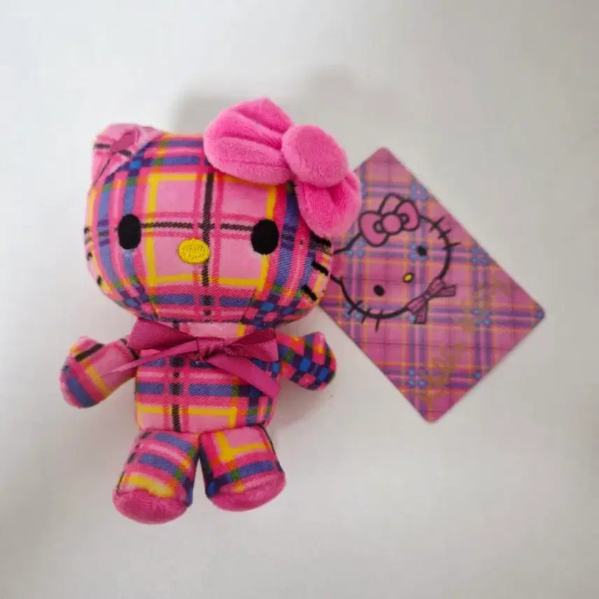 [BUNJANG] Hello Kitty Tartan Check Doll Keychain (Unused) / [미사용] 희귀템 헬로키티 타탄체크 인형 키링