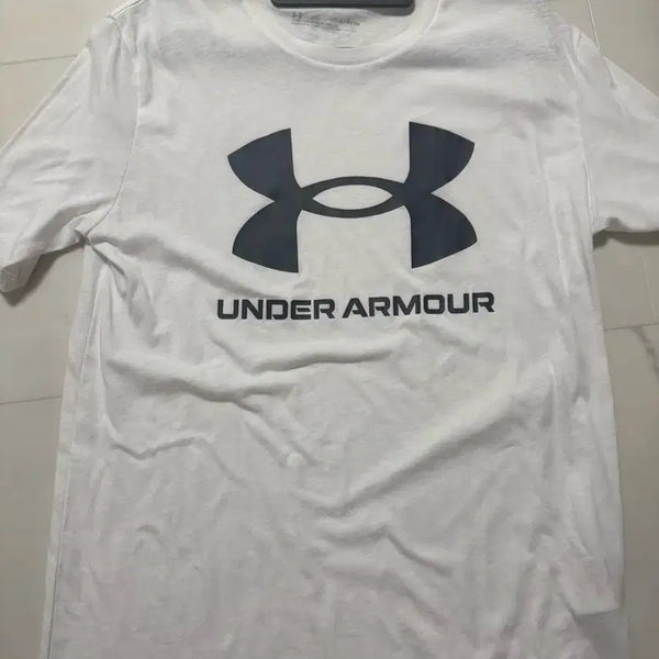 [BUNJANG] Under Armour Short Sleeve T-Shirt - Size S / 언더아머 반팔티 s