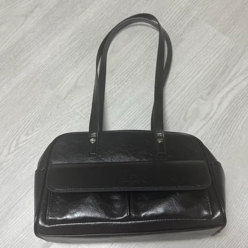 [BUNJANG] Martin Cox Lilia Shoulder Bag Black / 마틴콕스 릴리아숄더백 블랙