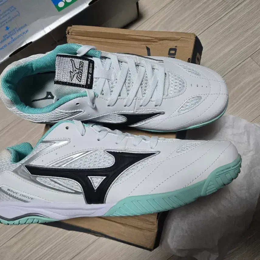 [BUNJANG] Mizuno Men's Badminton Shoes Size 270 / 미즈노 남성 배드민턴화 270사이즈