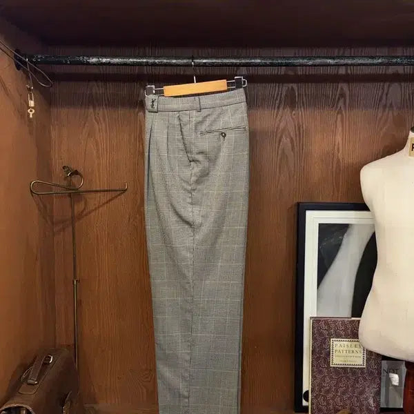 [BUNJANG] Yves Saint Laurent Houndstooth Wool Trousers / 이브생로랑 트라우저 팬츠 33~34
