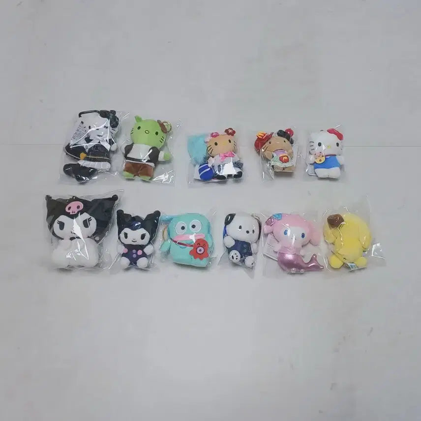 [BUNJANG] Sanrio Plush Keychains Bundle Set / 산리오 인형뽑기 인형 키링 일괄1
