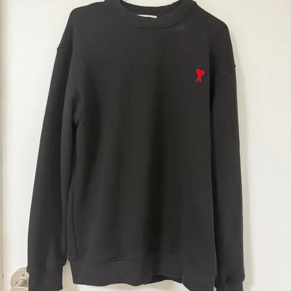 [BUNJANG] AMI Paris Small Heart Logo Sweatshirt Black / 급처!! 아미 스몰 하트 로고 맨투맨 블랙 병행 수입