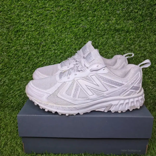 [BUNJANG] New Balance 410v5 Sneakers (270) / 뉴발란스 410v5 운동화 (270)