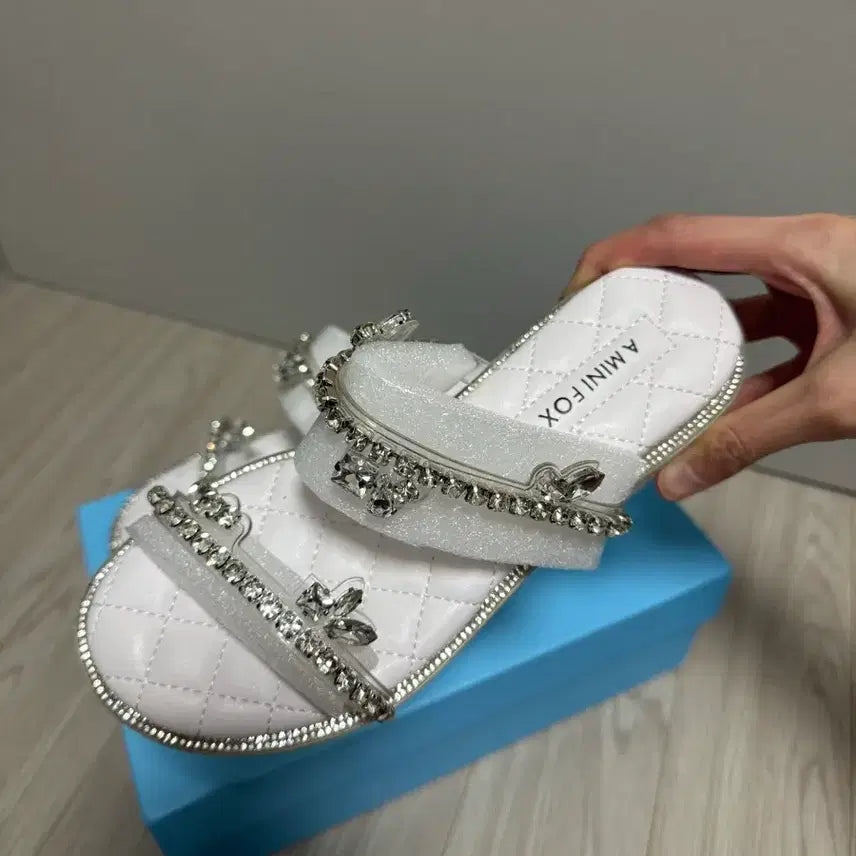 [BUNJANG] Quilted Platform Slippers with Jewel Embellishment (3.5cm Heel) / 새상품 225 35 퀄팅 바닥 3.5cm 슬리퍼