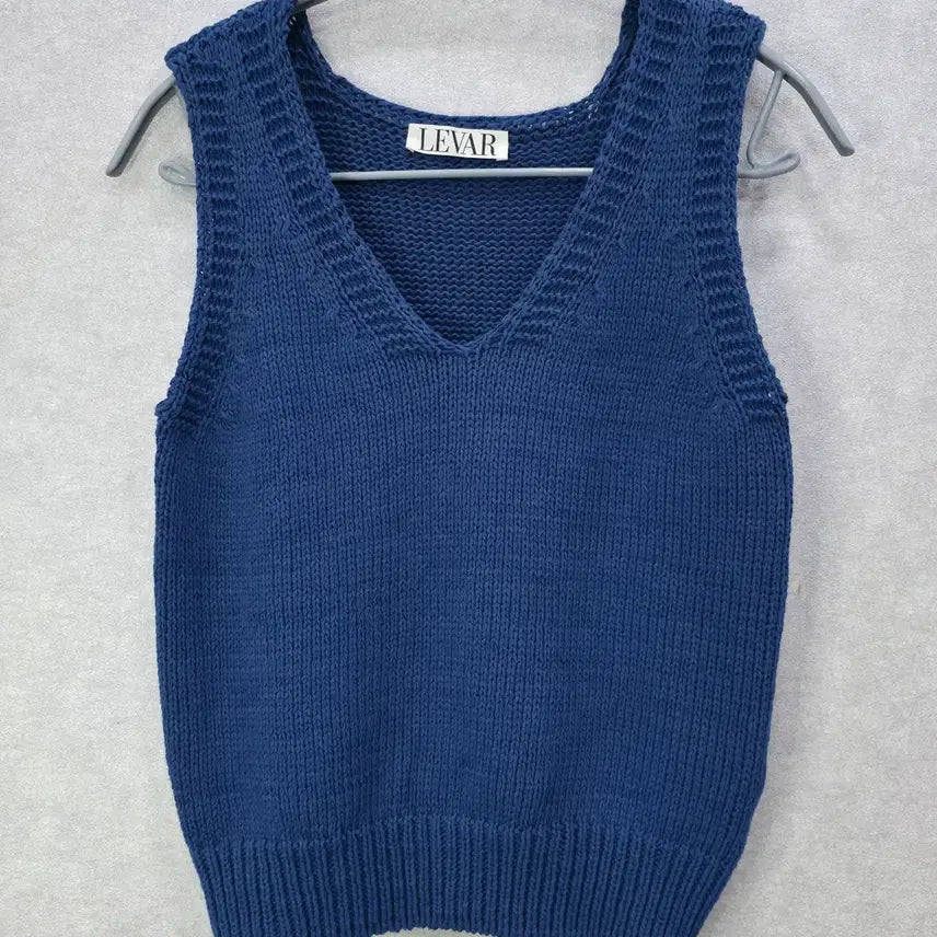 [BUNJANG] LEVAR Cotton V-Neck Sleeveless Layered Knit Vest / LEVAR 르바 코튼 민소매 레이어드 니트