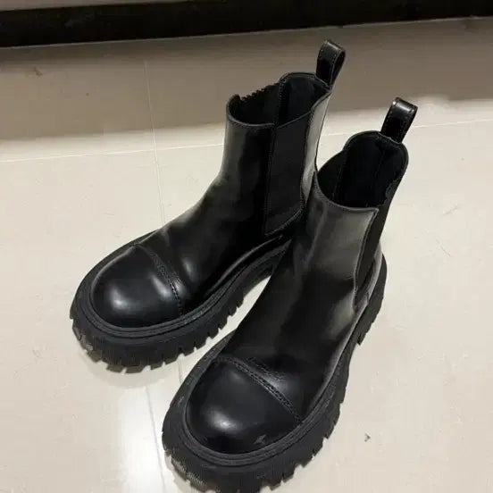 [BUNJANG] Balenciaga Chelsea Boots Size 39 / 발렌시아가 첼시 부츠 39