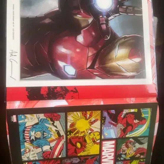 [BUNJANG] Ultimate Marvel DK Hardcover Unused + 2 Exclusive Prints / Ultimate Marvel DK 하드커버 미사용 + 독점 프린트 2장