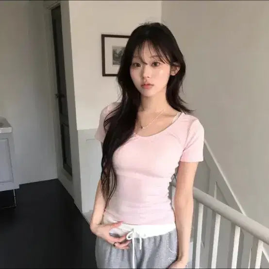 [BUNJANG] Women's Short-Sleeve T-Shirt 2-Piece Set (Pink & White) / 핑크색 반팔 티셔츠 + 흰색 2종 새트
