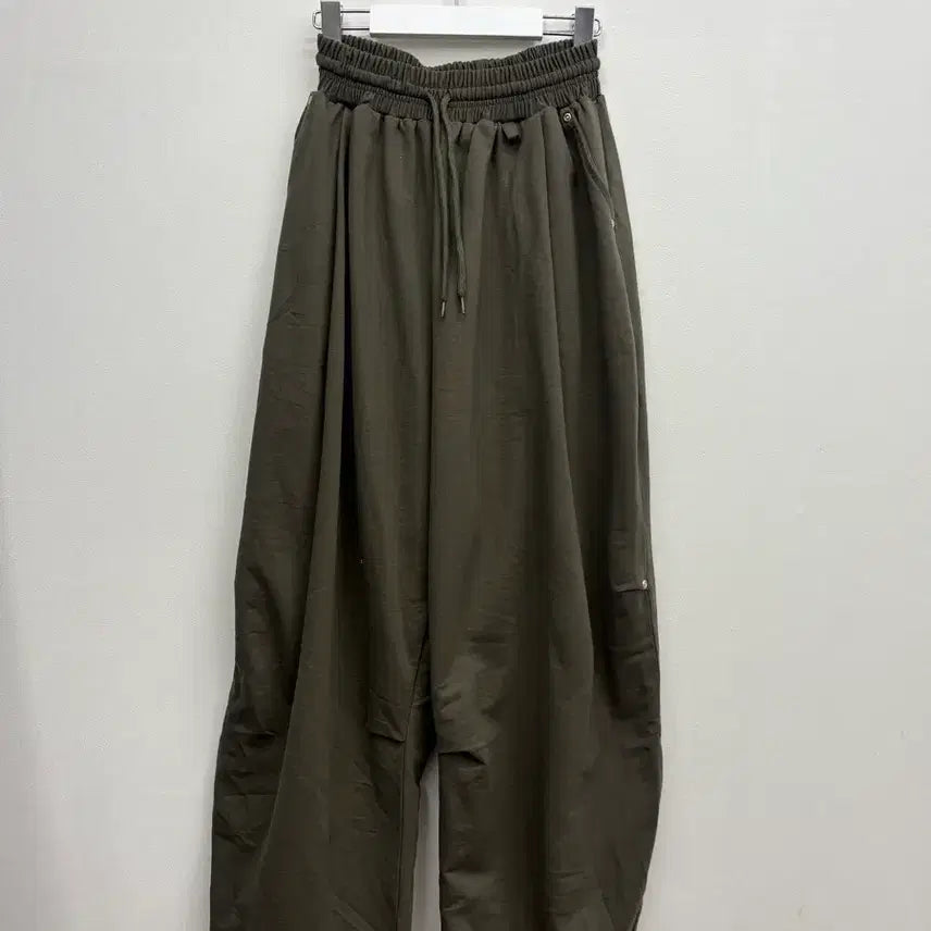 [BUNJANG] Khaki Cotton Pants / 카키색 팬츠